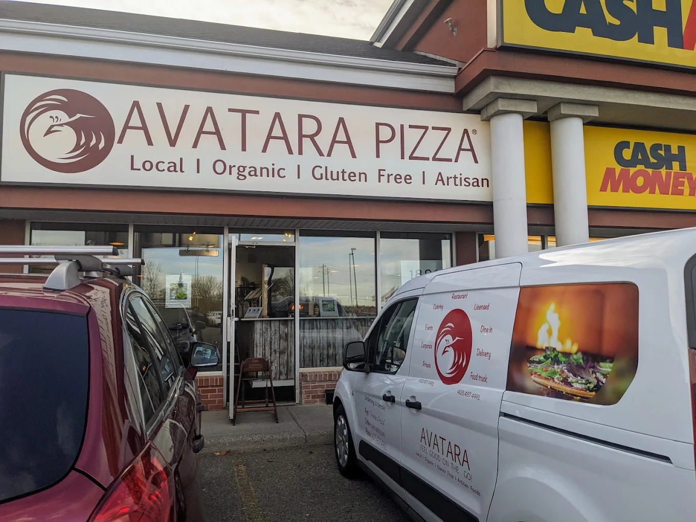 Avatara Pizza Shawnessy Calgary SW - gluten-free organic fire-roasted flatbread pizza for delivery