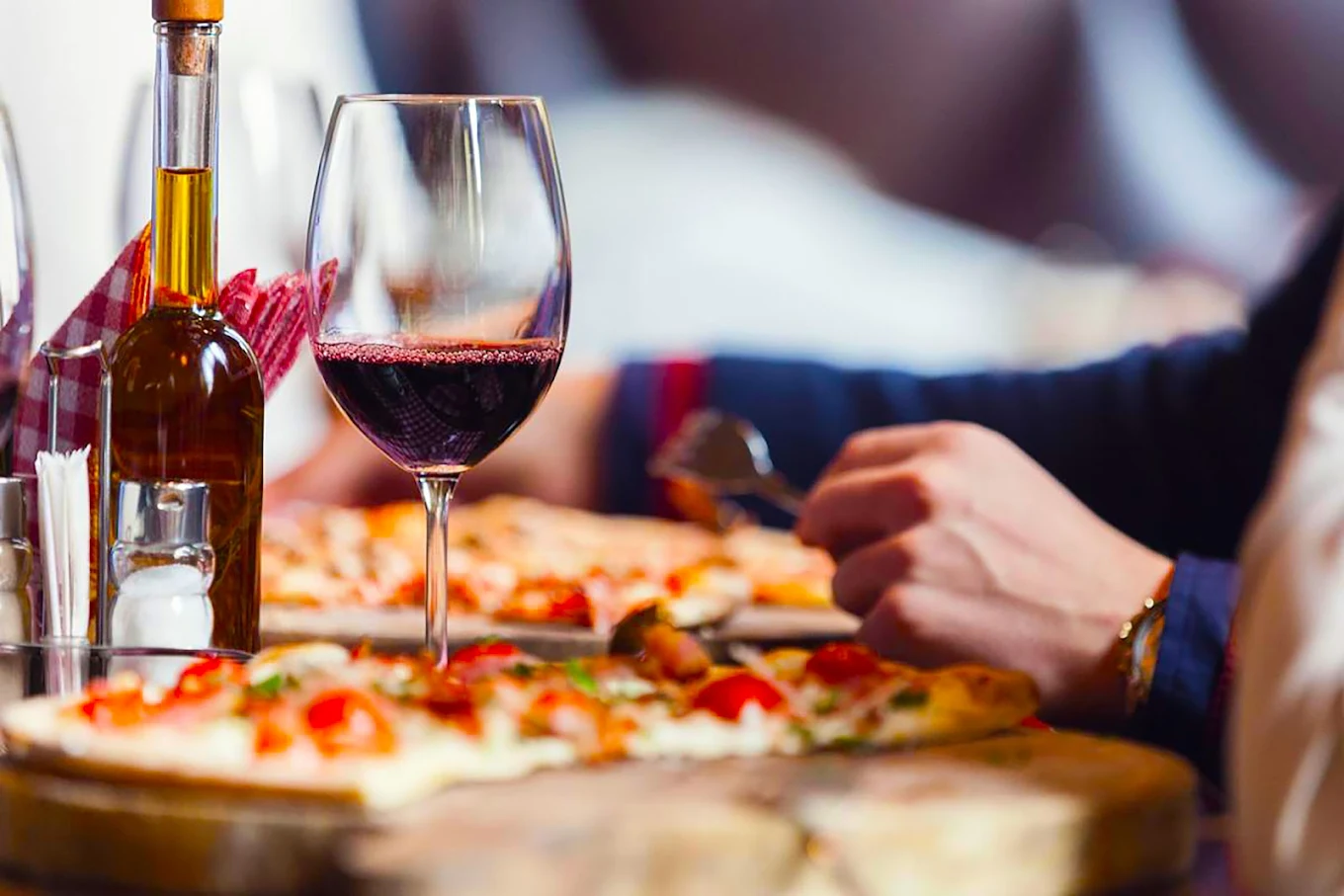 Cozy dine-in experience at Avatara Pizza Calgary — family-friendly gluten-free restaurant